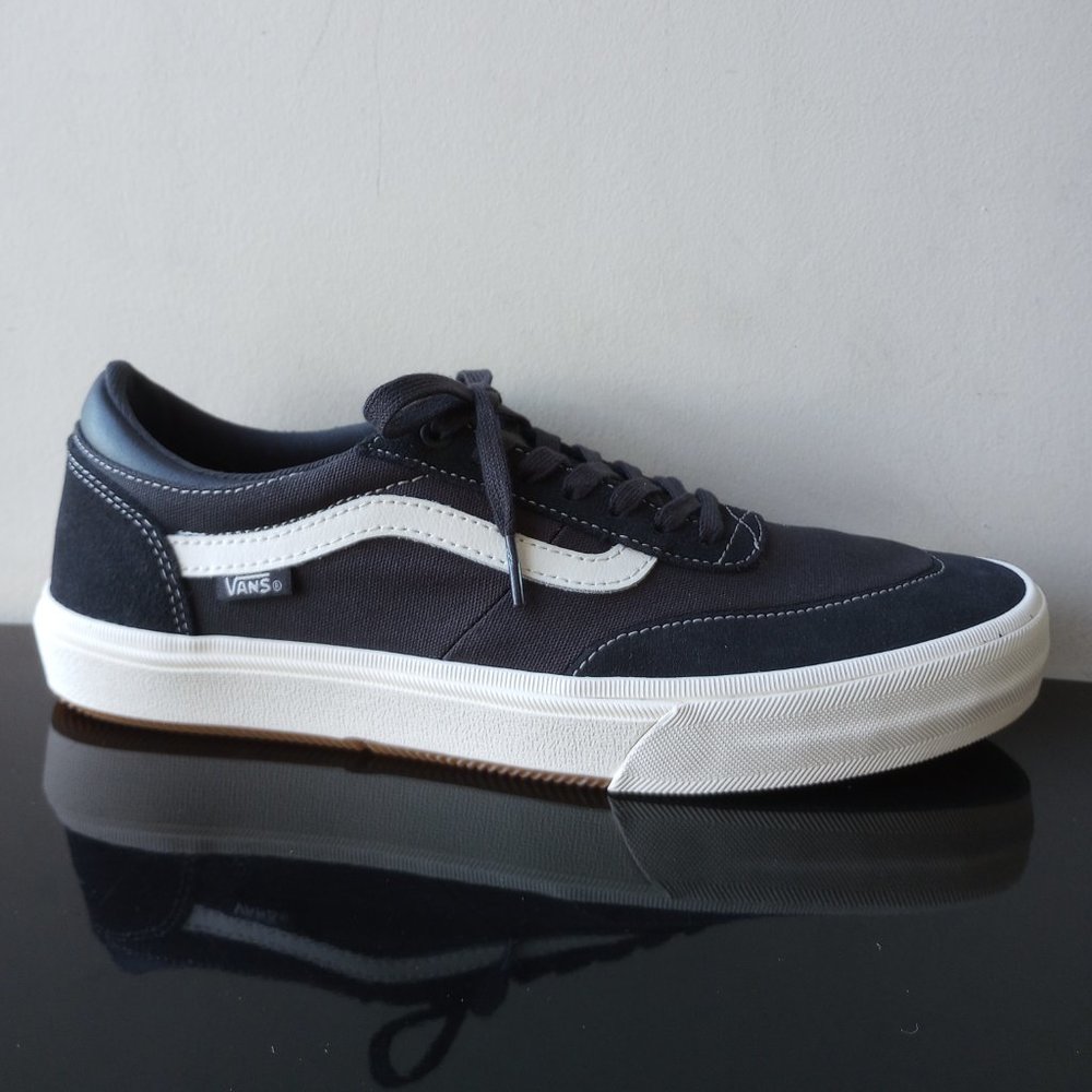 Vans Men's Gilbert Crockett Leather Suede / Canvas Sneaker